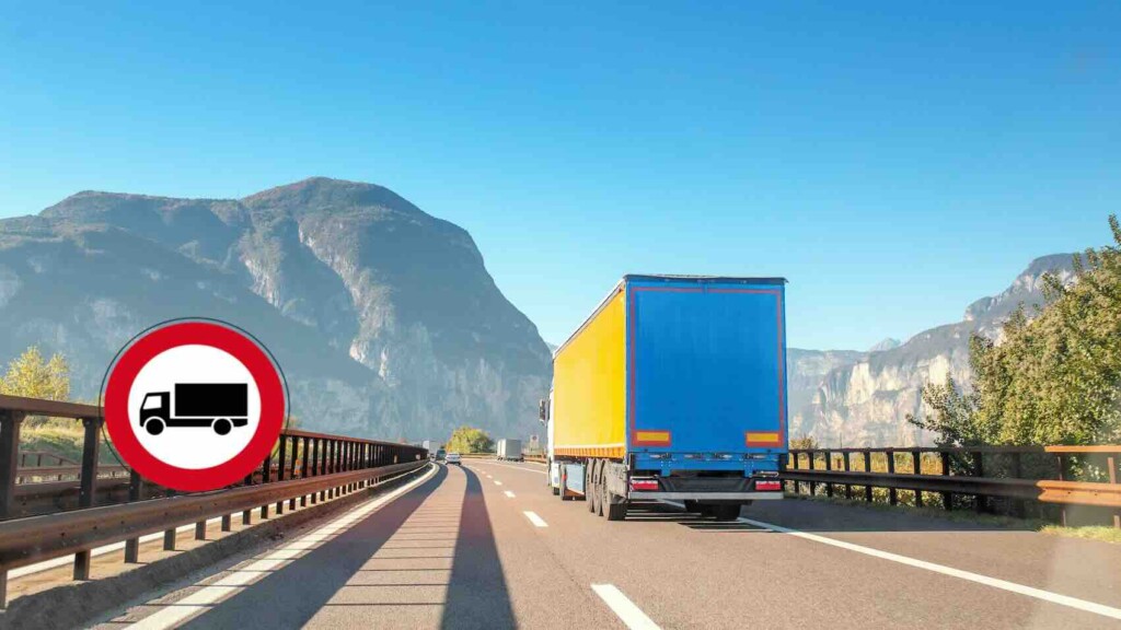 Camion calendario divieti circolazione mezzi pesanti