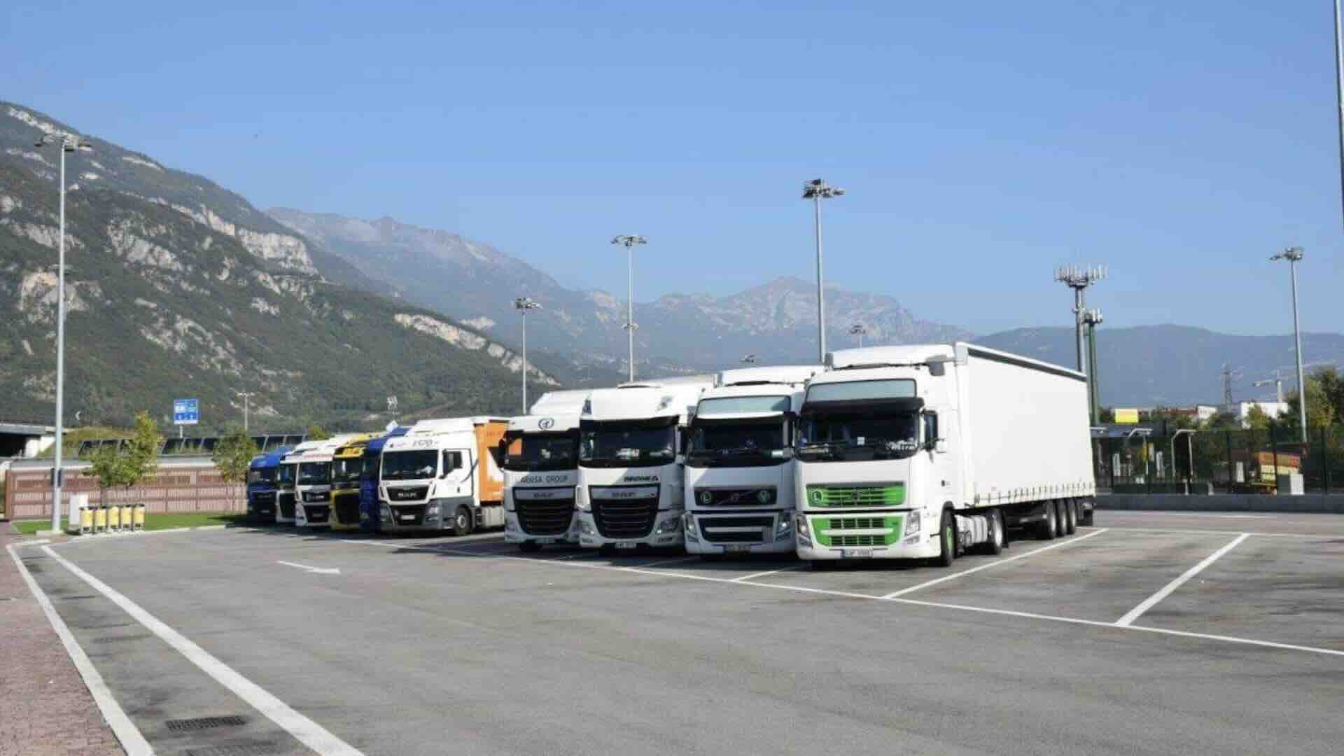 Brennero, sosta e parcheggio camion e mezzi pesanti, tutte le aree per l’autotrasporto