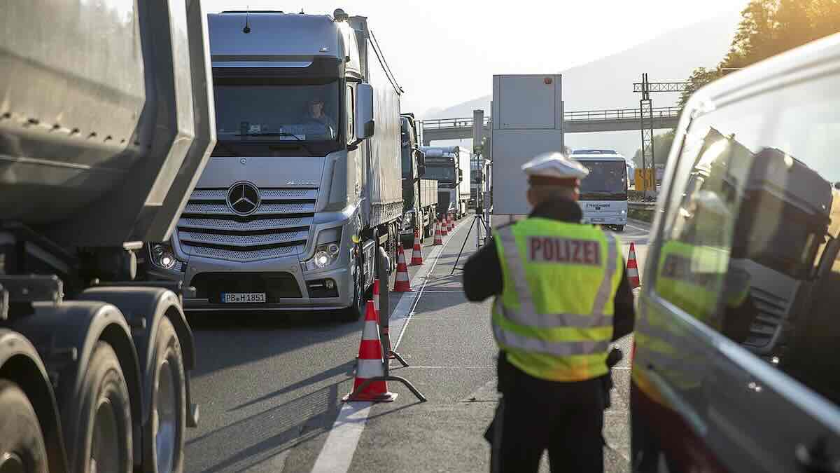 Divieti mezzi pesanti al Brennero: l’Ue procede contro l’Austria e supporta l’Italia