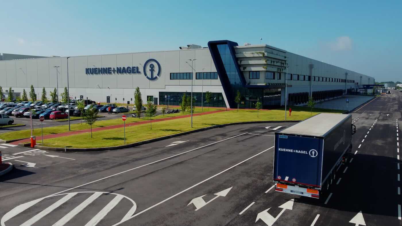 Offerte lavoro logistica e trasporti: 700 assunzioni in Kuehne+Nagel con Manpower