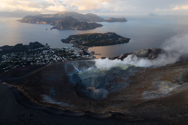 Isole Eolie: il costo dei traghetti aumenta del 72%