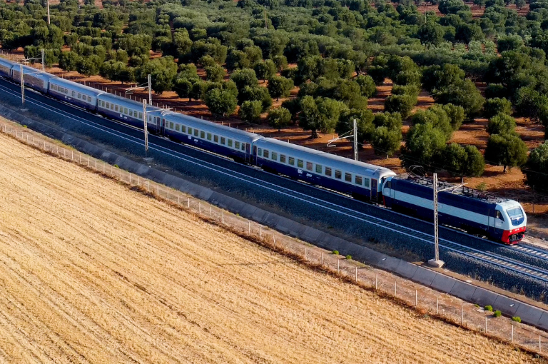 Torna l’Espresso Riviera, di Treni Turistici Italiani