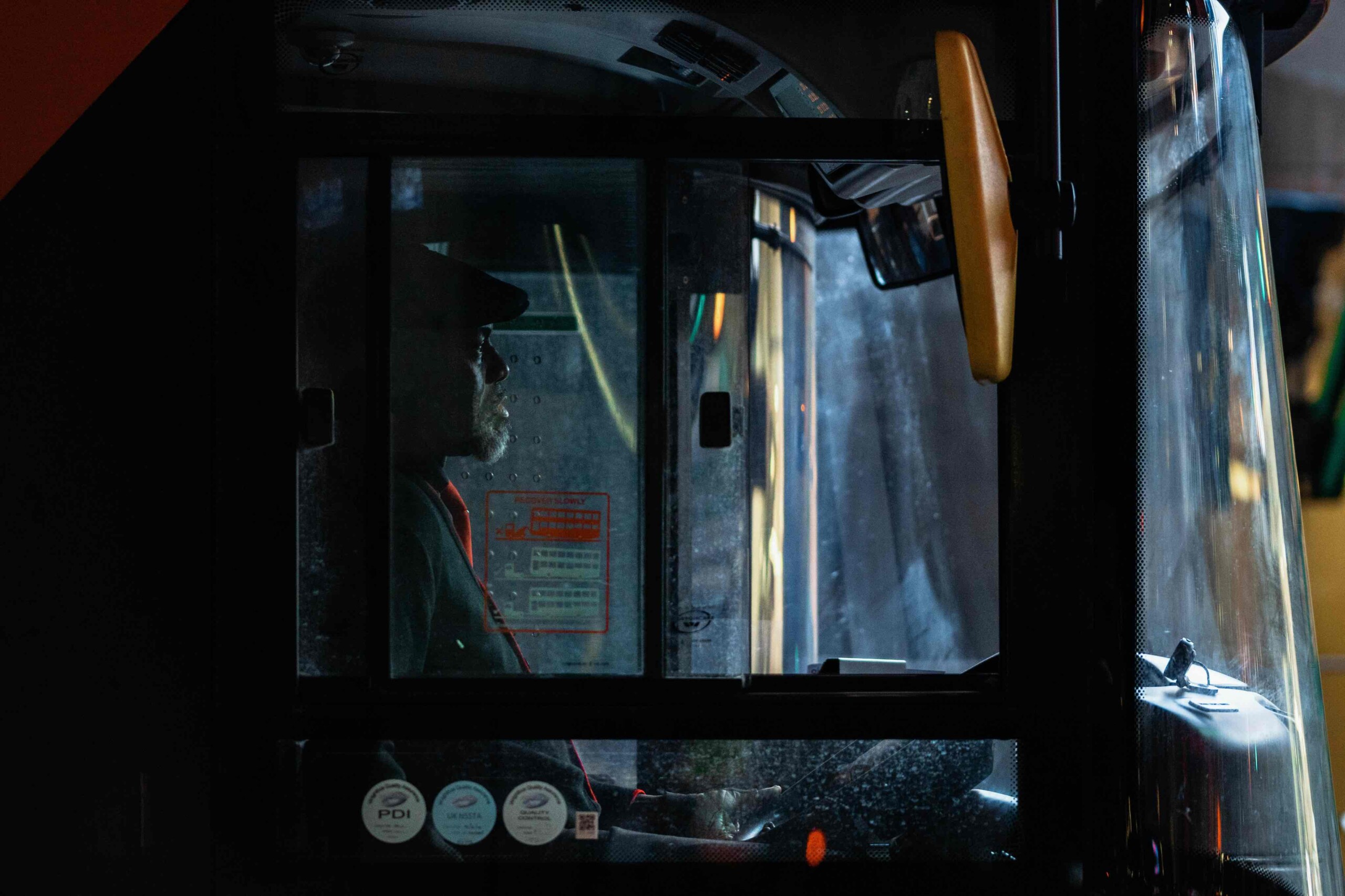 Paratie conducenti autobus: arrivano chiarimenti dal MIT