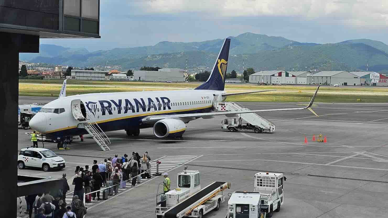 Ryanair voli low cost da 24,99 euro: prenota entro il 16 maggio 2025